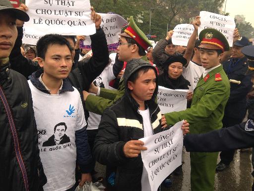 Vietnam: Hanoi, confermata in appello la condanna dell’avvocato cattolico Le Quoc Quan