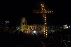 Roma: Cristiani perseguitati, luci del Colosseo spente per dire "basta"